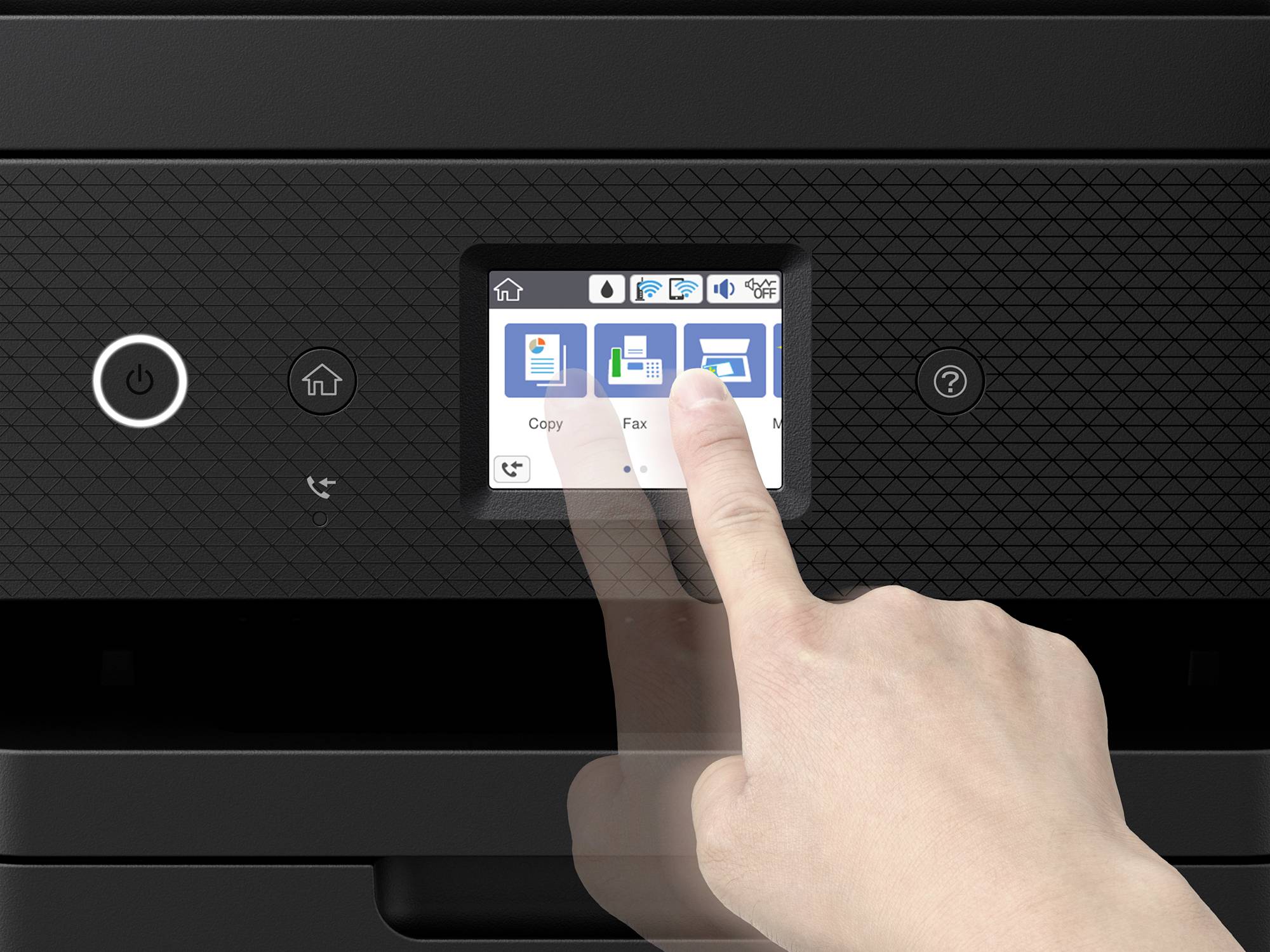 Finger berührt einen Bildschirm auf einem Drucker zur Auswahl der 'Copy'-Funktion. Der Bildschirm zeigt Symbole für Kopieren, Faxen und Scannen.
