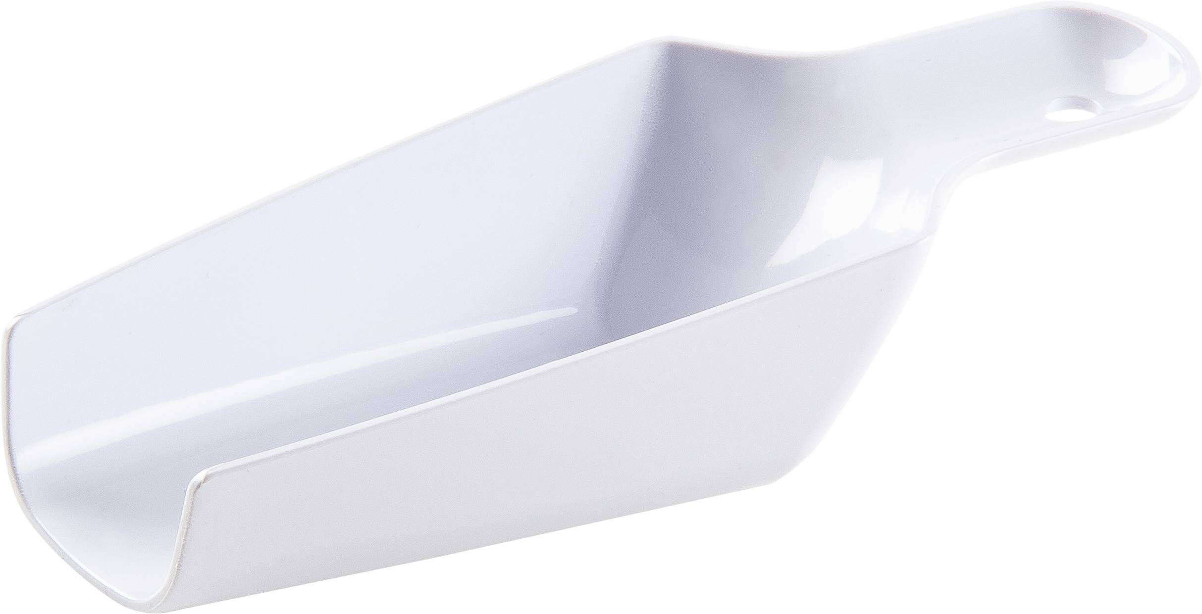 Eine weiße Plastikschaufel mit langem Griff, verwendet zum Schöpfen von trockenen Lebensmitteln oder Pulver.