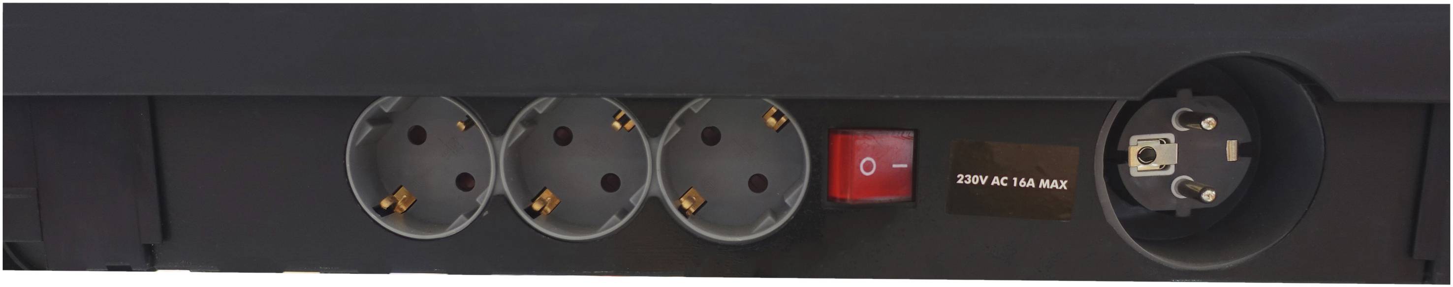 Schwarze Steckdosenleiste mit vier runden Steckplätzen, rotem Ein-/Ausschalter und einem Sicherungsknopf, beschriftet mit '230V AC 16A MAX'.