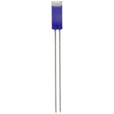 Blauer elektrischer Kondensator mit zwei langen Metallbeinen, typisch für elektronische Schaltungen und Stromspeicheranwendungen.