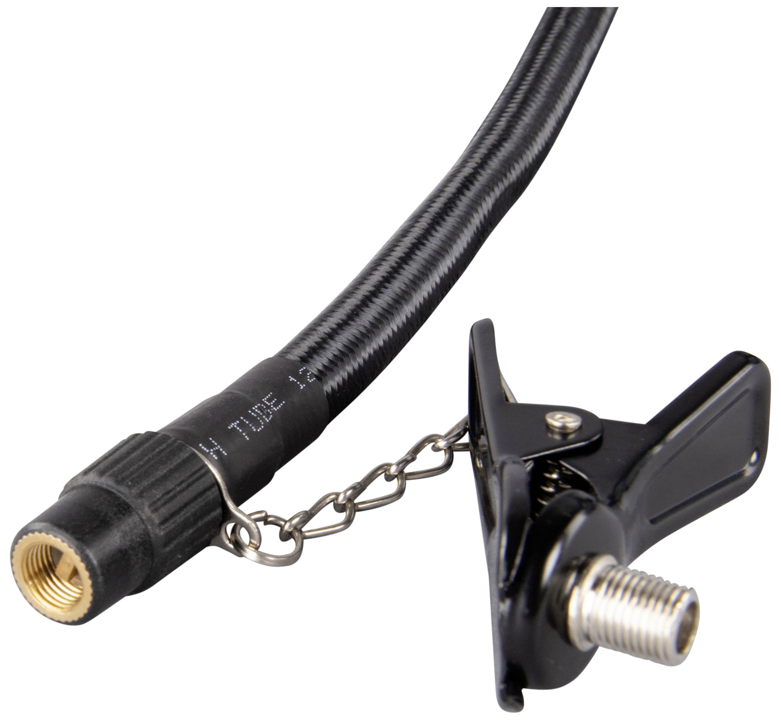 Nahaufnahme eines Schlauchadapters mit Klemme, Metallanschluss und Kette, oft für den Anschluss von Schläuchen oder Kabeln verwendet.