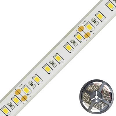 LED-Streifen aus nächster Nähe mit sichtbaren LEDs und Markierungen, daneben eine Rolle mit aufgewickelten Streifen.
