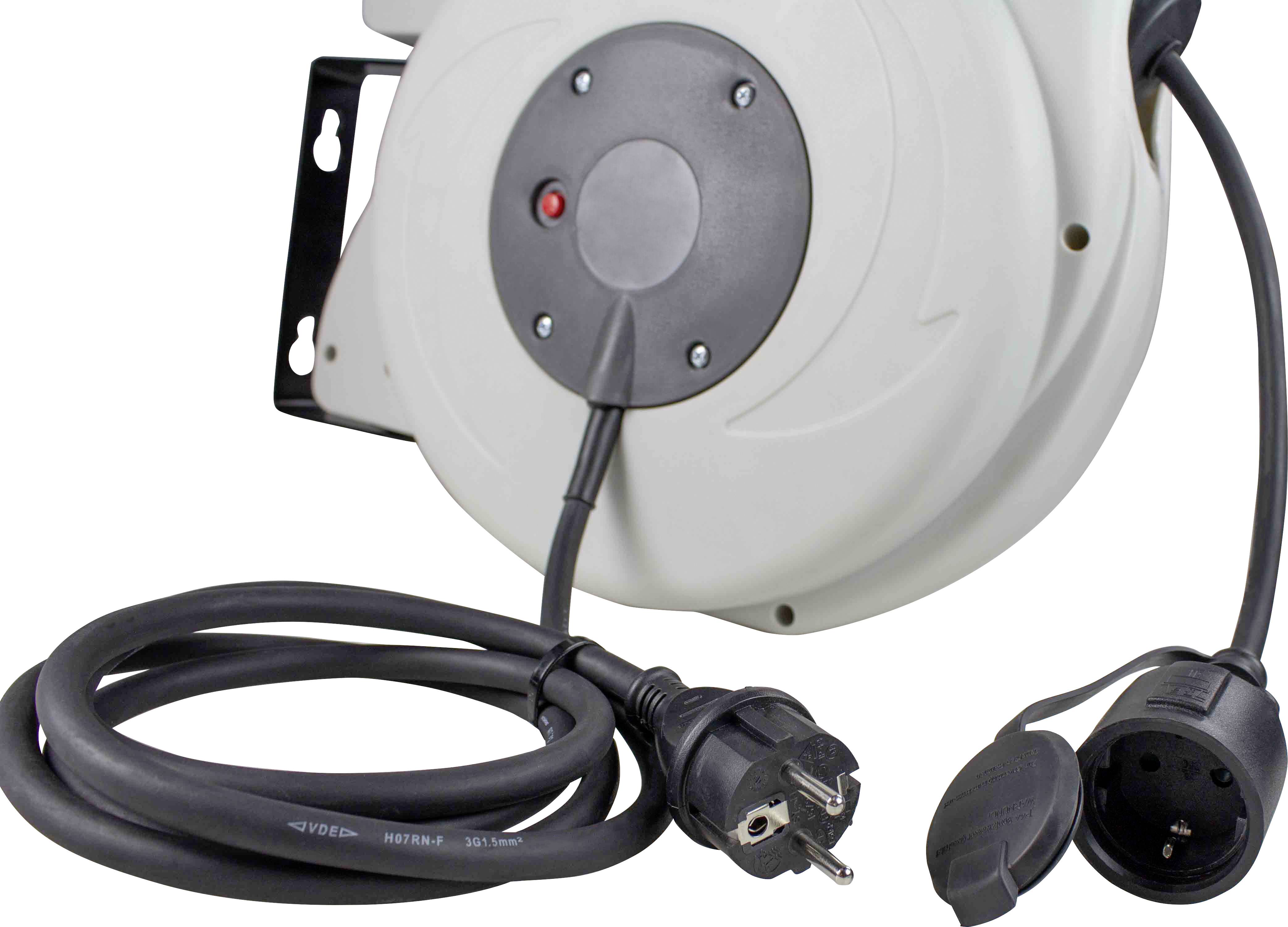 Eine automatische Kabeltrommel mit einem ausziehbaren Kabel und einem Schuko-Stecker und einer Steckdose, montierbar an der Wand.