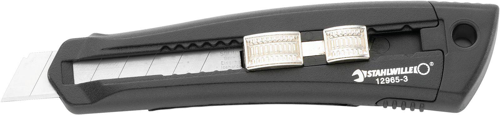 Ein schwarzes Cuttermesser mit einziehbarer Klinge und silbernem Rädchen zum Fixieren. Geeignet für Schneidarbeiten unterschiedlicher Materialien.
