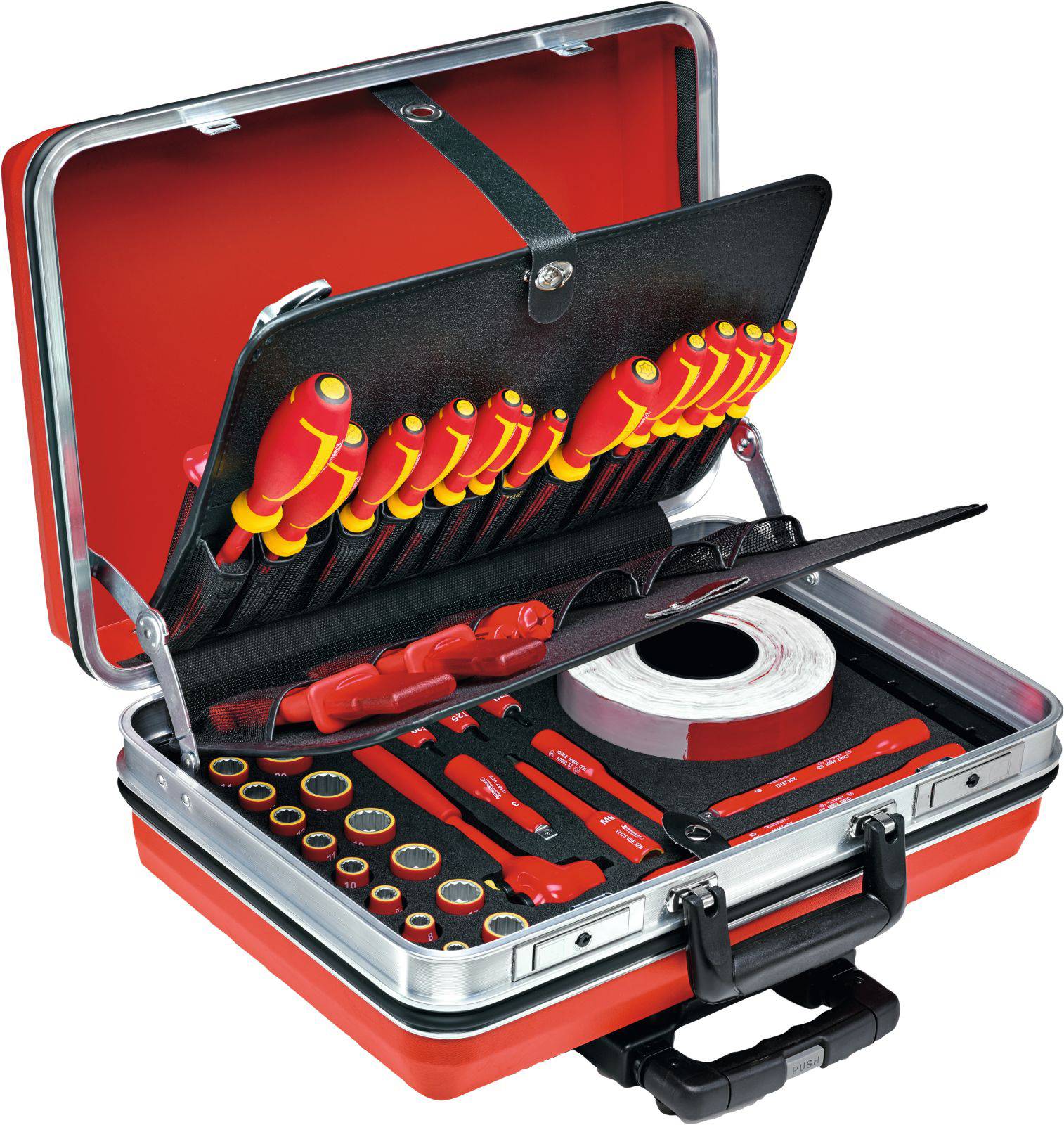 Ein geöffneter Werkzeugkoffer mit isolierten Schraubenziehern, Zangen, einem Maßband und Steckschlüsseln. Ideal für Elektrotechniker.