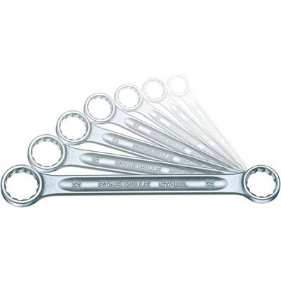 Satz Ringmaulschlüssel in verschiedenen Größen, von 6 bis 22 mm. Jeder Schlüssel aus Metall, nebeneinander aufgereiht.