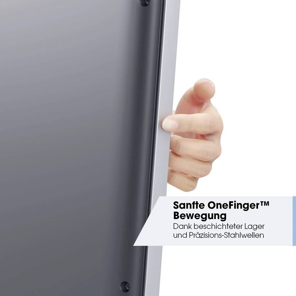 Eine Hand bewegt ein Glas mit Leichtigkeit. Text: 'Sanfte OneFinger™ Bewegung. Dank beschichteter Lager und Präzisionsstahl.'