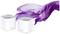 Zwei weiße Router mit D-Link-Logo vor einem violetten Stoff, der dynamisch im Hintergrund zeigt, dass sie mit einem Netzwerk verbunden sind.