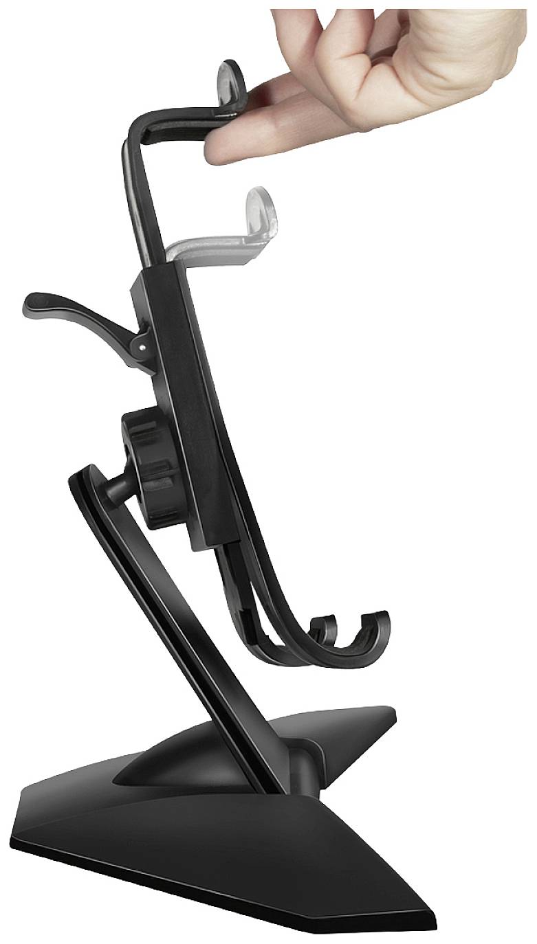 Eine Hand justiert eine schwarze Halterung auf einem Ständer, um eine Brille zu halten.