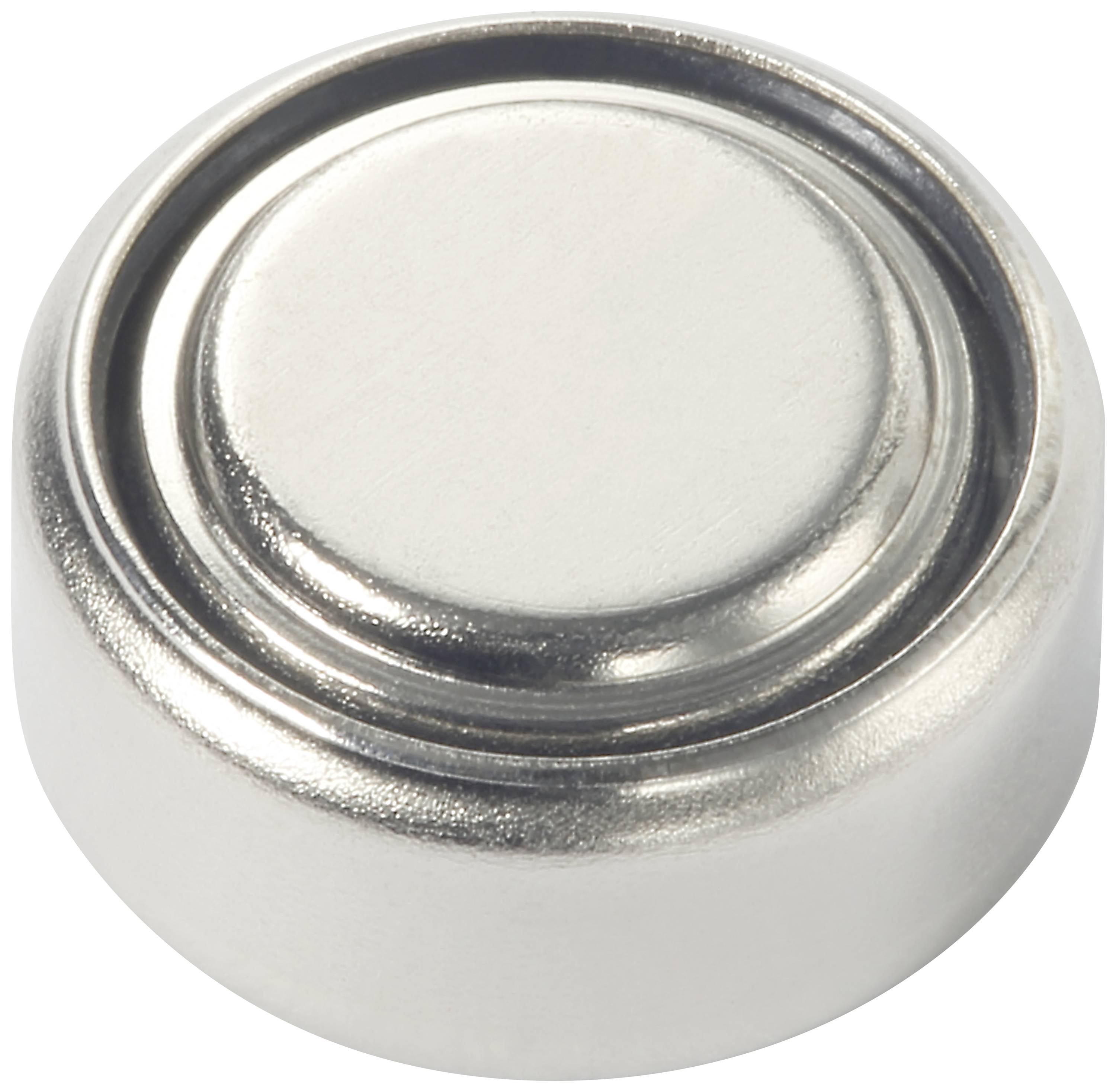 Eine silberne Knopfzelle, typisches Design für kleine Batterien in Uhren oder Fernbedienungen.