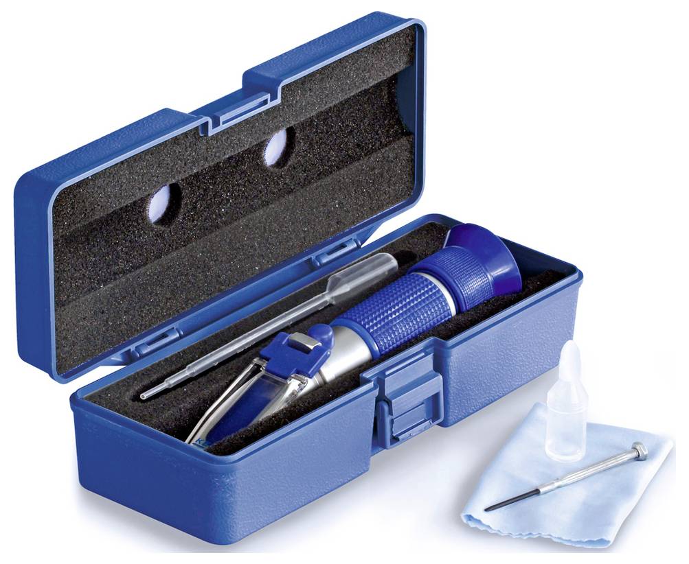 Blauer Refraktometer in offener Schachtel mit Pipette, Schraubendreher und Reinigungstuch. Wird zur Messung von Flüssigkeiten verwendet.
