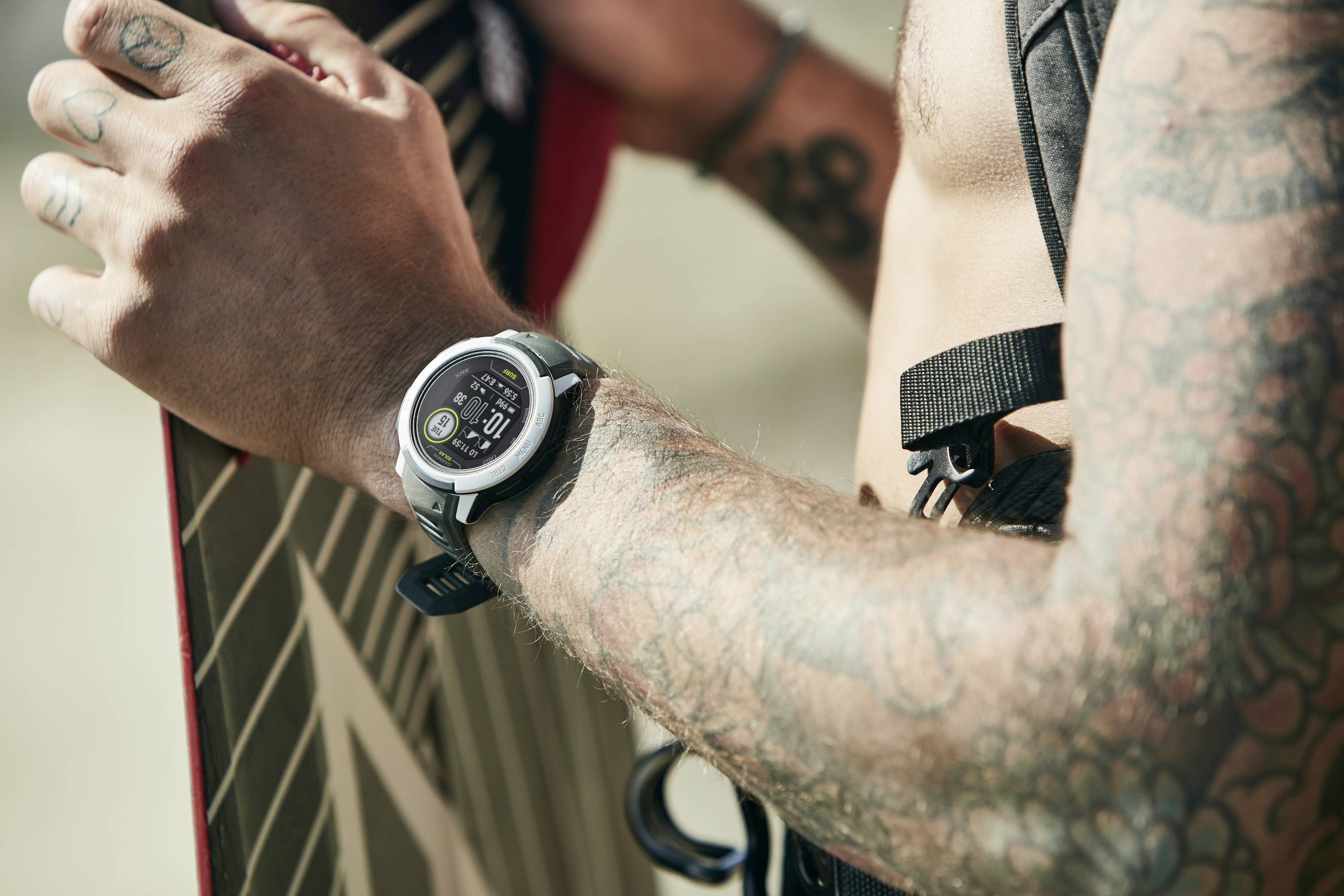 Garmin INSTINCT® 2 SOLAR SURF EDITION Smartwatch Schwarz-4