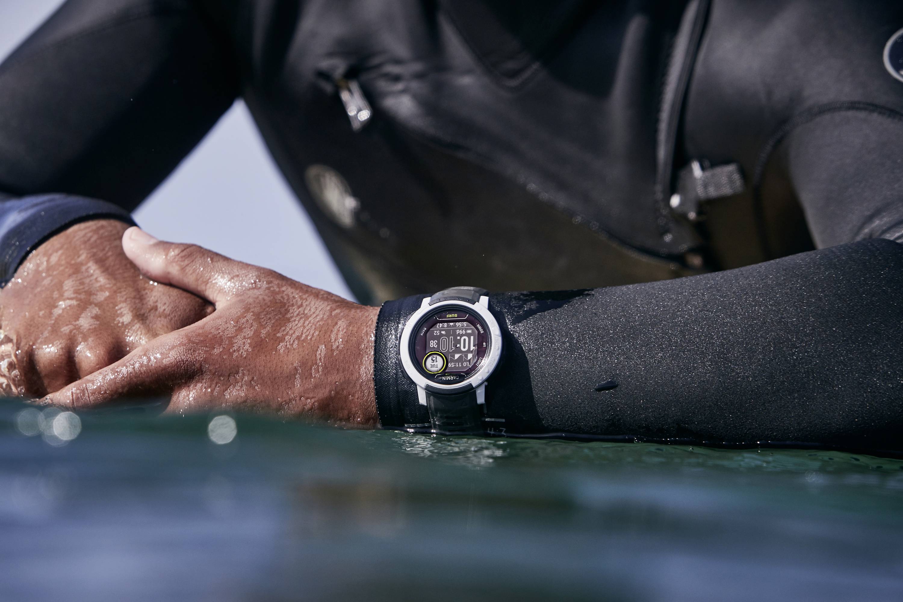 Garmin INSTINCT® SOLAR SURF EDITION Smartwatch Schwarz kaufen