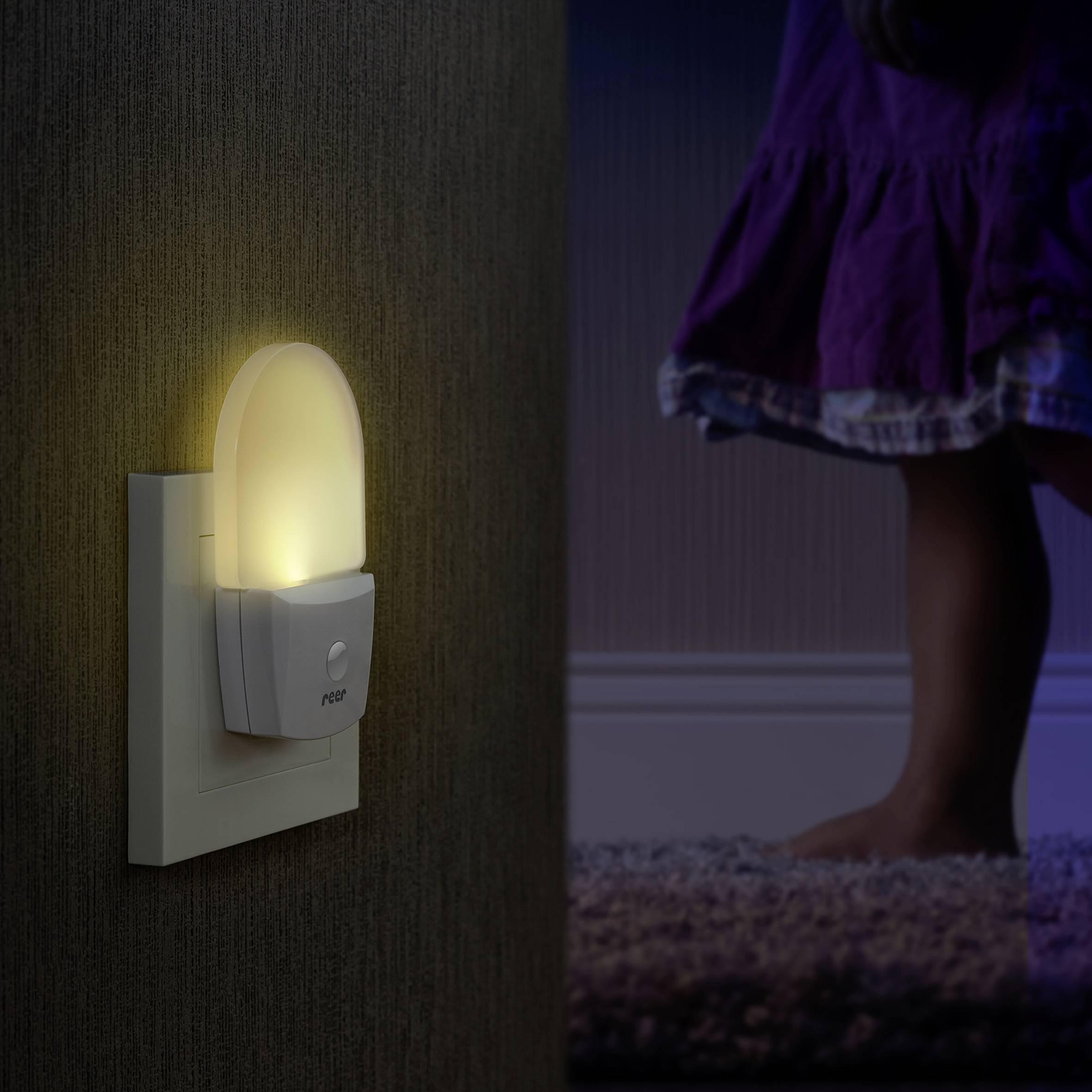 reer NightGuide Nachtlicht für die Steckdose - mit Dämmerungs-Sensor - Orientierungslicht im-5