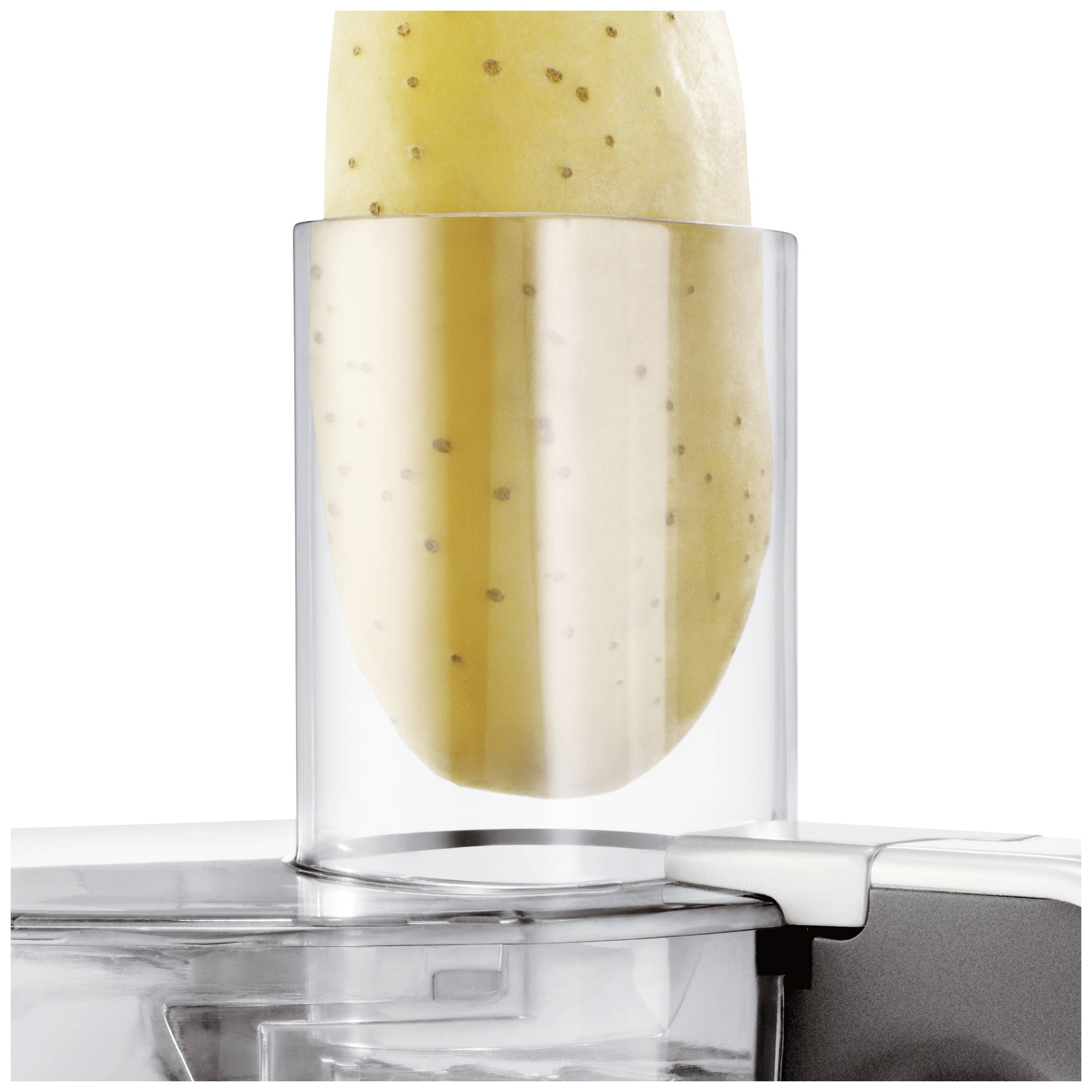 Eine Kartoffel wird in einem transparenten Behälter eines Küchengeräts platziert, bereit zum Schälen oder Schneiden.