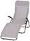 Graue Sonnenliege mit Metallrahmen und Armlehnen, leicht angewinkelt, geeignet für Garten oder Terrasse.