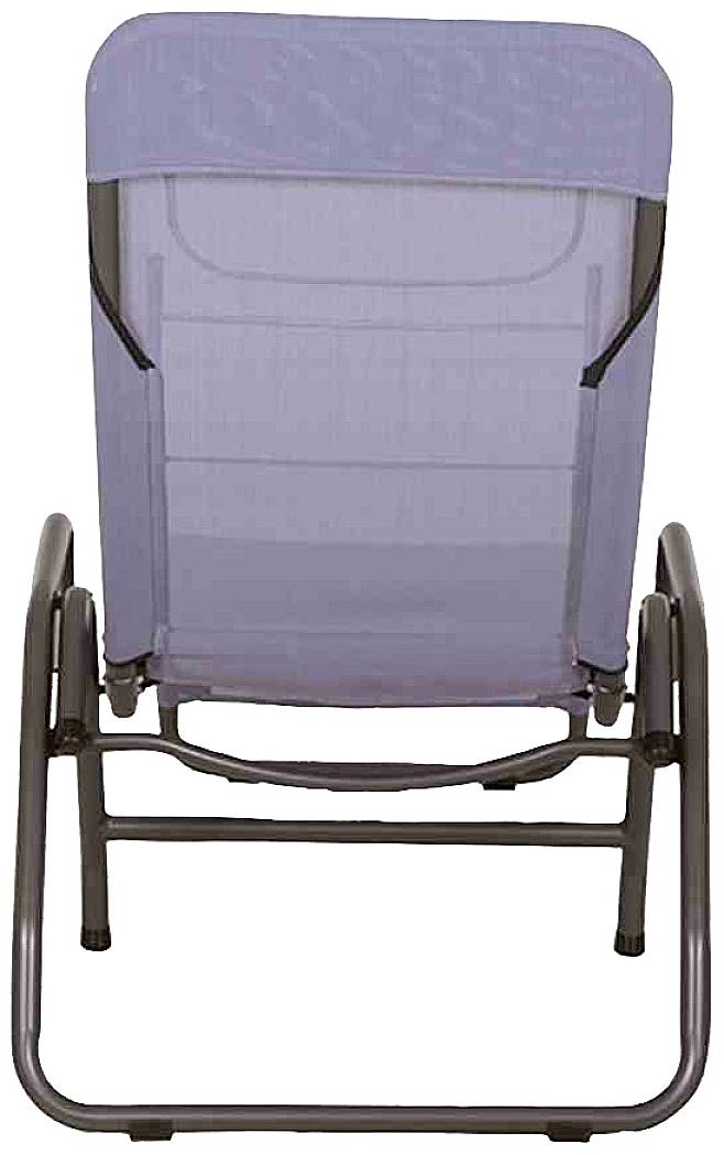 Ein lila Gartenstuhl aus Metall, von hinten gesehen, auf einem grauen Untergestell stehend.