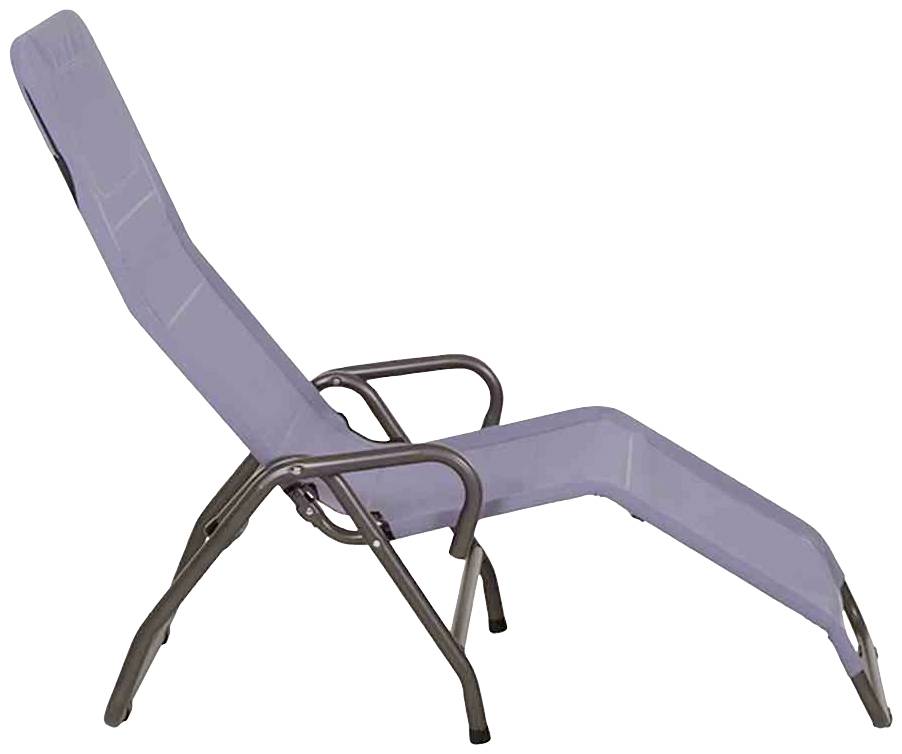 'Lila Liegestuhl mit Metallrahmen in seitlicher Ansicht, zeigt verstellbare Rückenlehne und gebogene Armlehnen.'