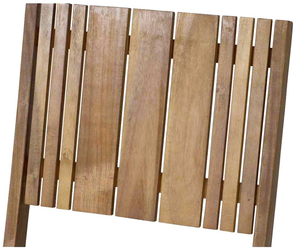 Holzstuhl, Lehne mit vertikalen Latten, einfache und elegante Ausführung.