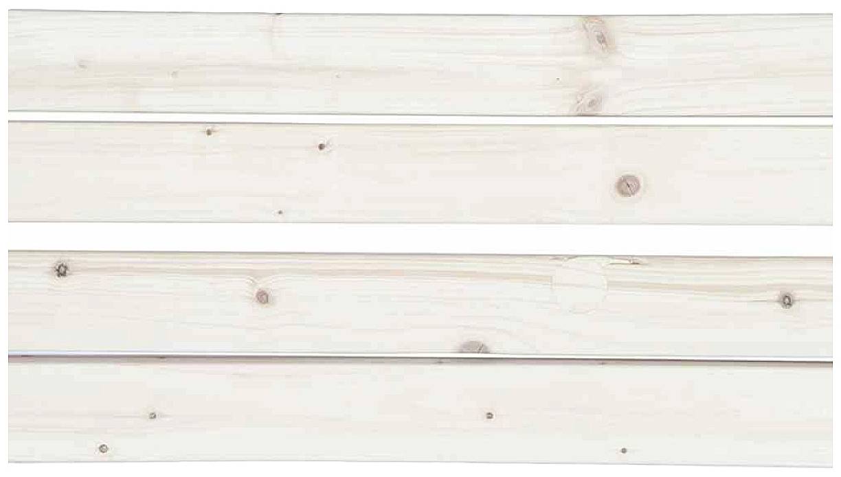 Zwei helle Holzlatten mit sichtbarer Maserung und Astlöchern, horizontal angeordnet.