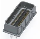 Elektronischer Stecker, graues Gehäuse, rechteckige Form mit zahlreichen Metallkontakten innen, Ansicht von oben.