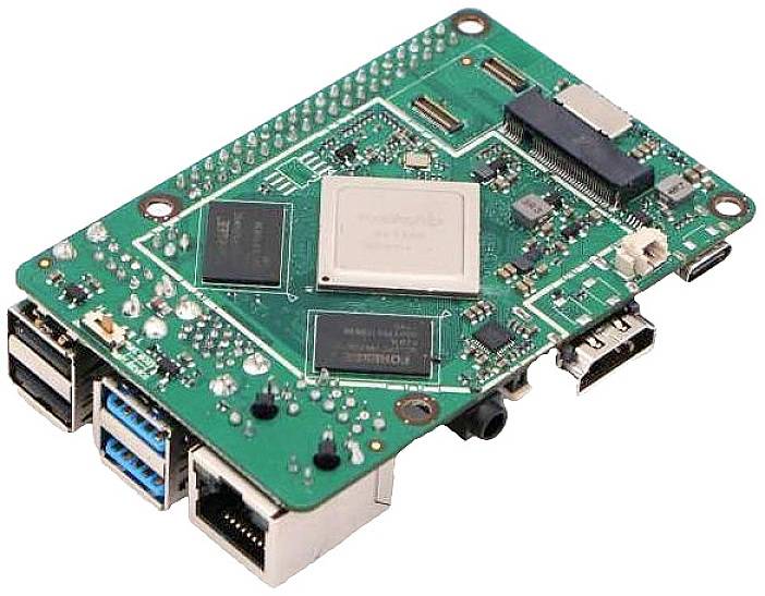 Ein grünes Motherboard mit mehreren Anschlüssen, darunter USB und Ethernet, sowie verschiedenen Chips und elektronischen Komponenten.