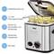 Edelstahl-Fritteuse mit 1,2 Liter Fassungsvermögen, Deckel mit Geruchsfilter, verdecktem Heizelement und 840 Watt Leistung. Enthält Pommes Frites.