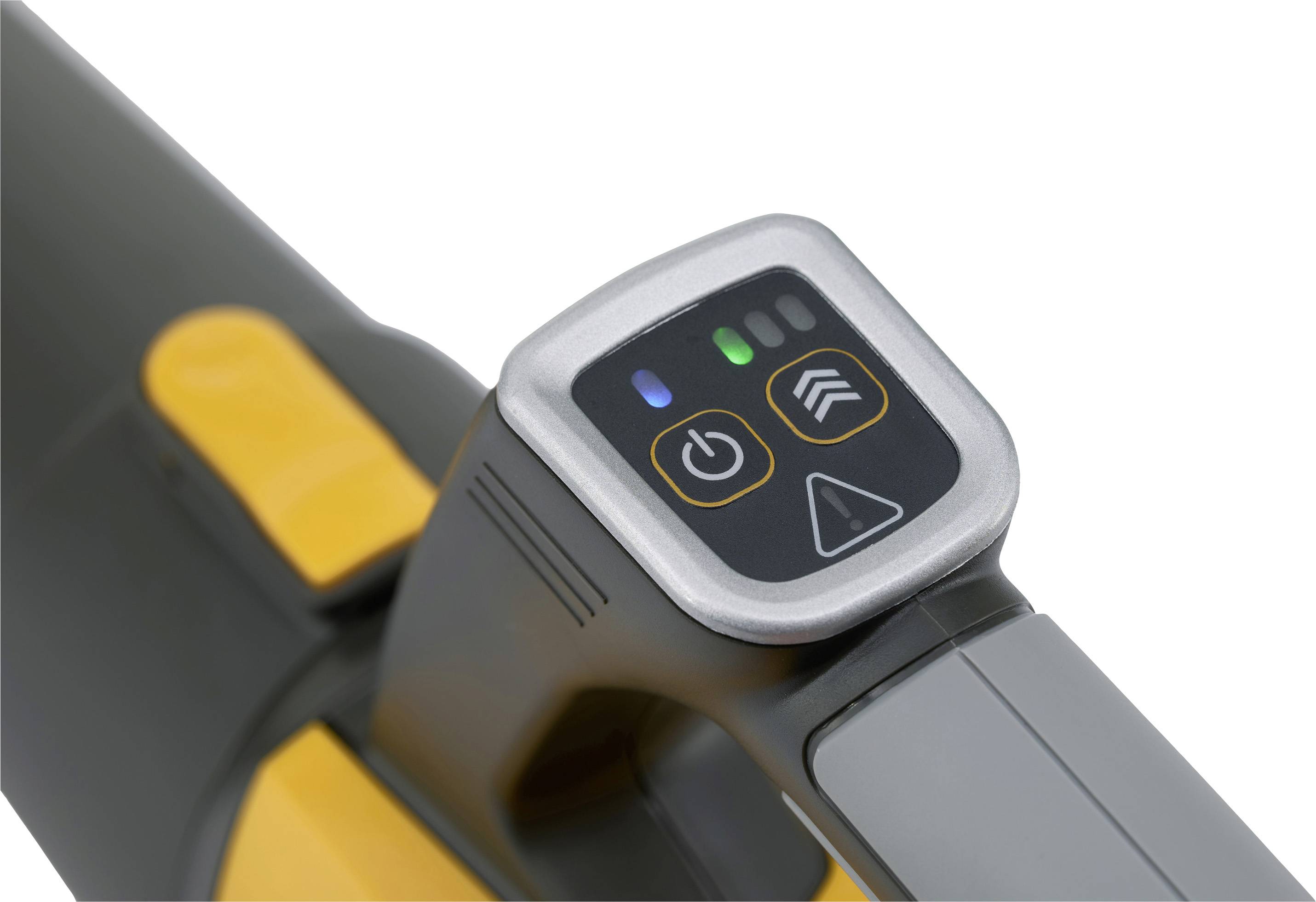 Die Nahaufnahme zeigt die Bedienelemente eines elektrischen Geräts mit Tasten und farbigen Leuchtanzeigen.