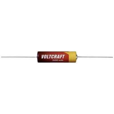 Batterie mit der Aufschrift 'VOLTCRAFT 2400 mAh', zylinderförmig, rot-gelb, mit Anschlüssen an beiden Enden.