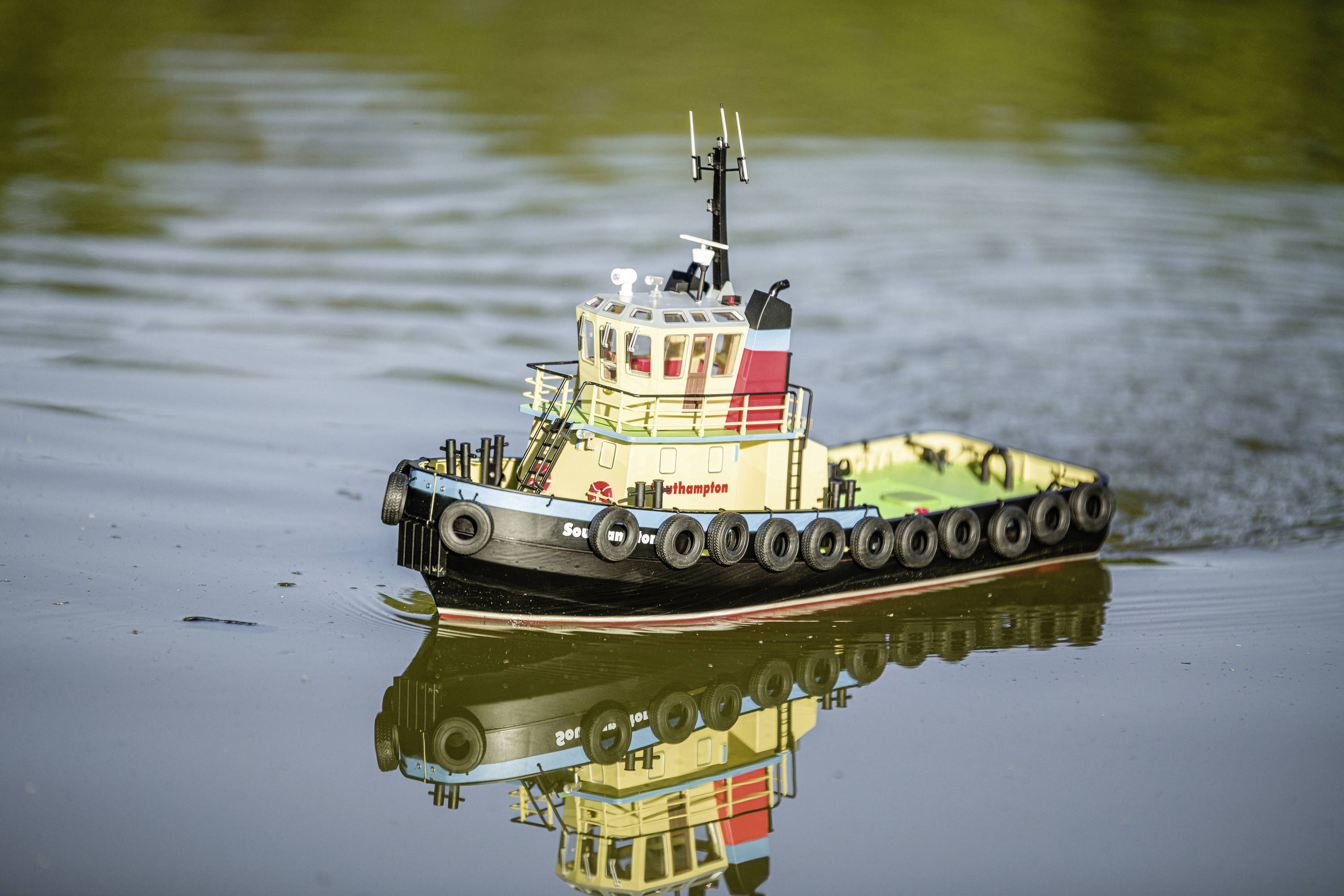 Bateau pour débutants détaillé et fidèle à l'original