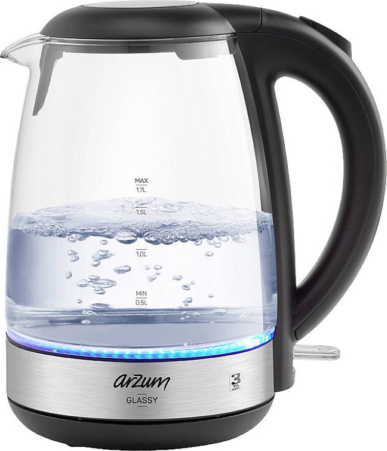 Ein elektrischer Wasserkocher aus Glas mit schwarzen Details, halb voll mit kochendem Wasser, Anzeigeleiste zeigt 'MIN' bis 'MAX'.