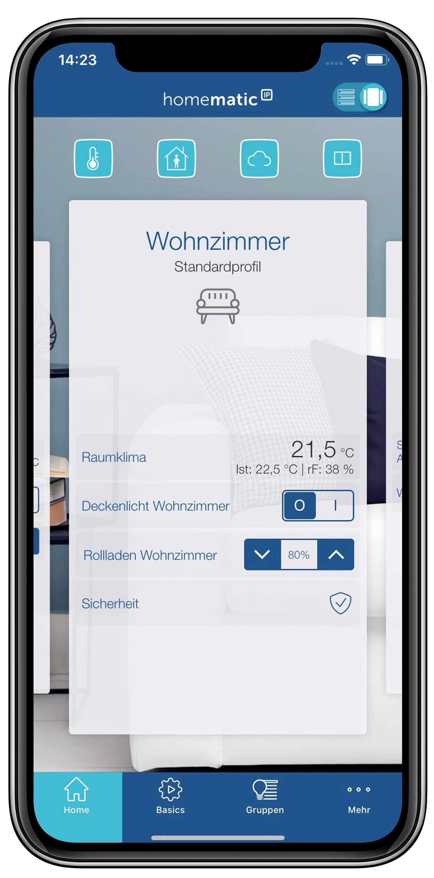 'Screenshot einer App-Oberfläche für die Smart Home-Steuerung. Zeigt Raumklima im Wohnzimmer mit Temperatur- und Feuchtigkeitsangaben.'