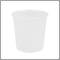 Ein weißer, leerer Plastikbecher vor weißem Hintergrund.