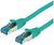 Zwei grüne Ethernet-Kabel mit RJ45-Steckern, häufig verwendet für Netzwerkanbindungen in Computern und anderen Geräten.
