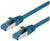 Zwei blaue Ethernet-Kabel mit RJ45-Steckern, die nebeneinander liegen.