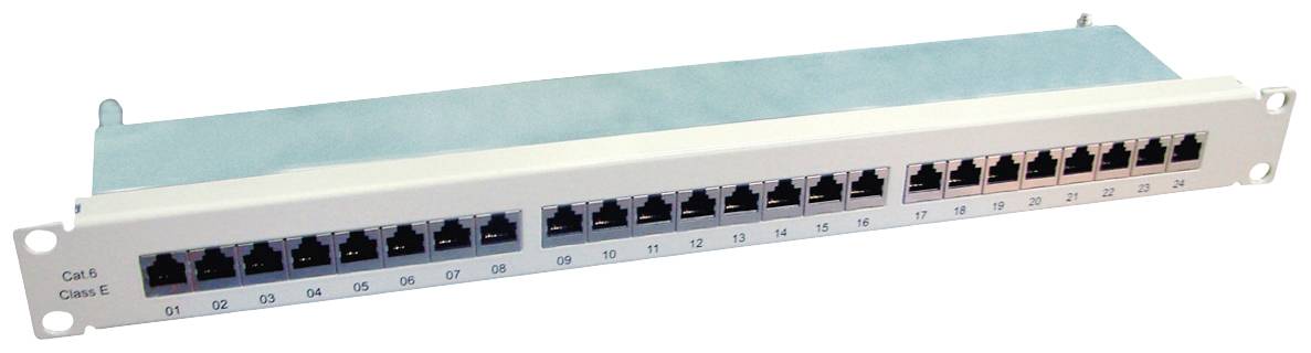 Patchpanel mit 24 Ethernet-Ports für Netzwerkverbindungen, nummeriert von 01 bis 24.
