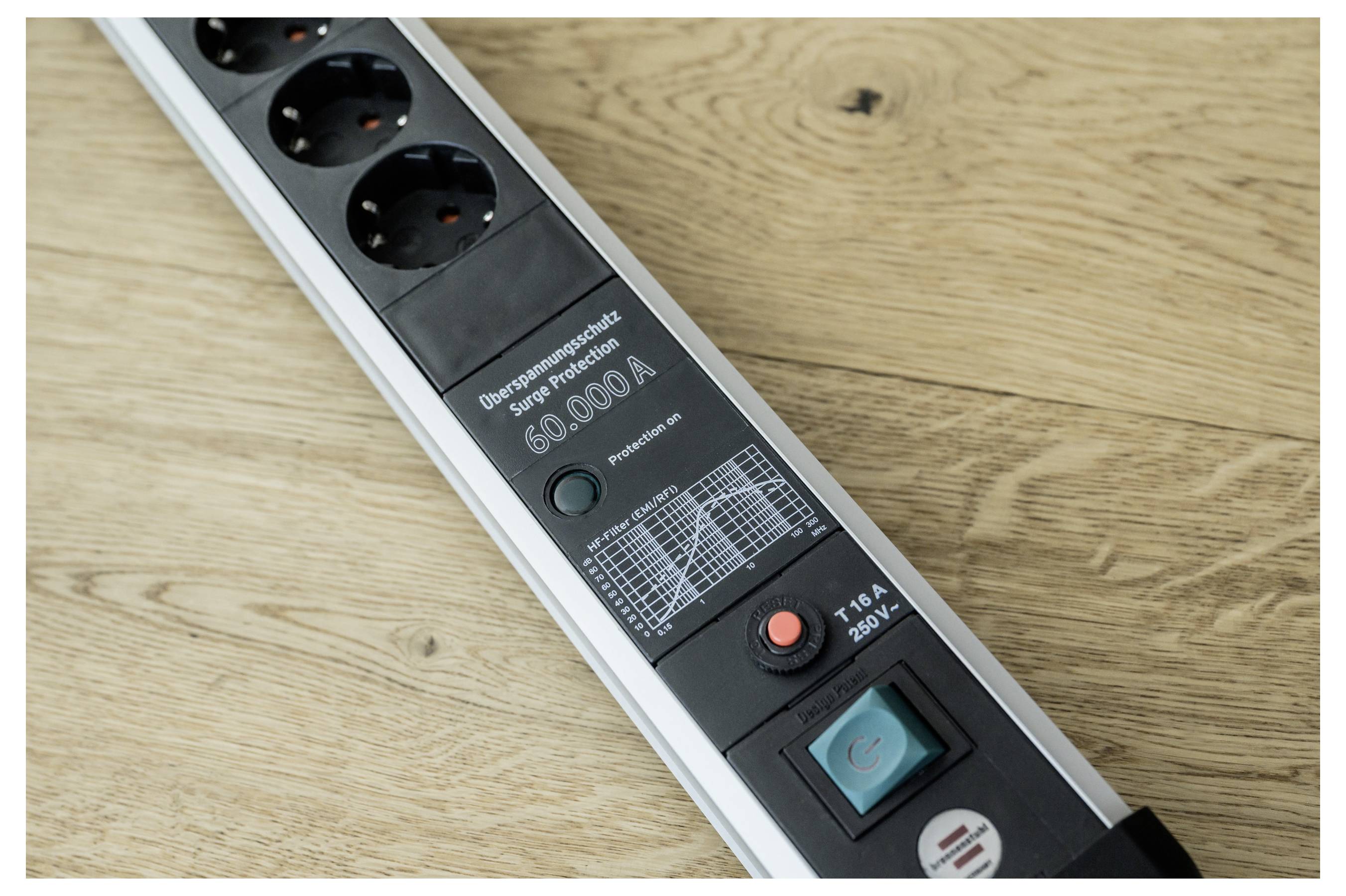 Brennenstuhl 1391010400 Überspannungsschutz-Steckdosenleiste Aluminium (eloxiert), Schwarz Schutzkontakt 1 St.-8