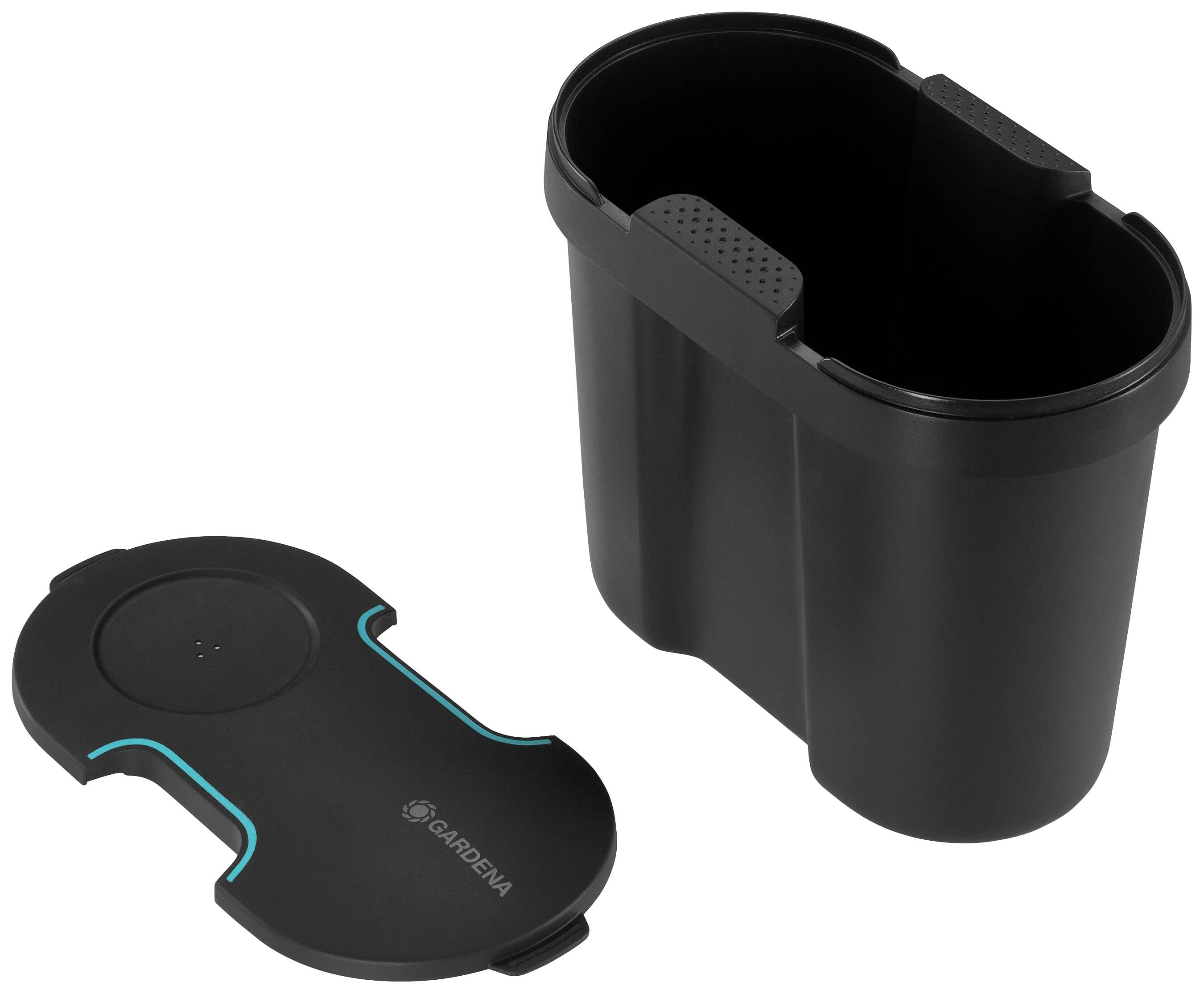 Schwarzer Kunststoffbehälter mit abnehmbarem Deckel. Beide Teile sind oval geformt. Der Behälter hat auf einer Seite eine perforierte Fläche.