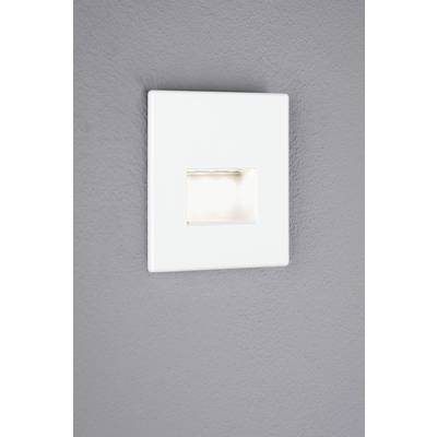Ein quadratisches, weißes Wandleuchten auf einer grauen Wand, das diffuses Licht nach unten abstrahlt. Geeignet für Treppenbeleuchtung.