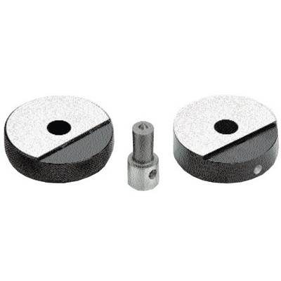 Zwei runde Metallteile mit zentralem Loch und geriffelter Oberflächenstruktur, in der Mitte ein kleiner Metallzylinder mit Bohrung.
