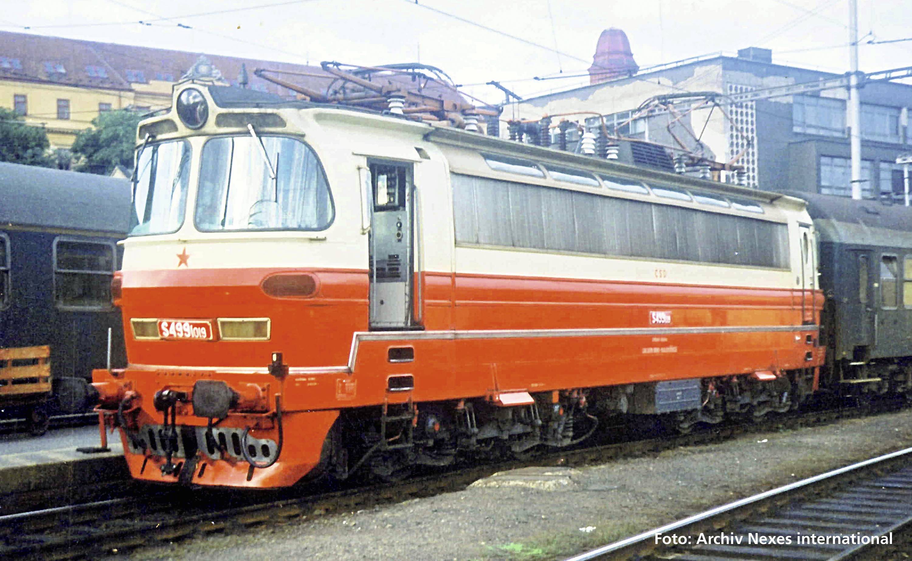 pikoh0 Piko H0 51391 H0 elektrische locomotief BR 240 van de CSD