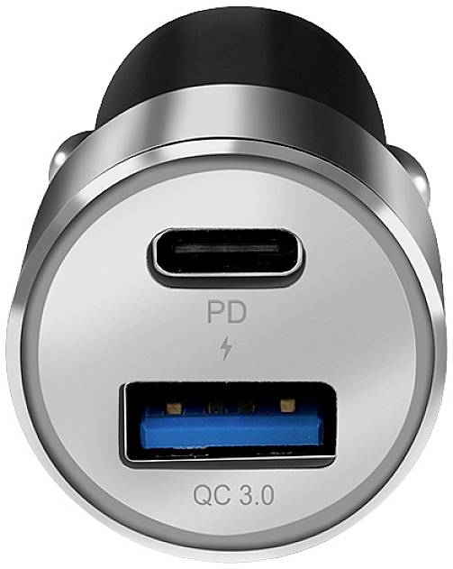 Das Bild zeigt einen Auto-Ladeadapter mit USB-C-PD- und USB-A-QC3.0-Anschlüssen. Der Adapter hat ein silbernes Gehäuse.