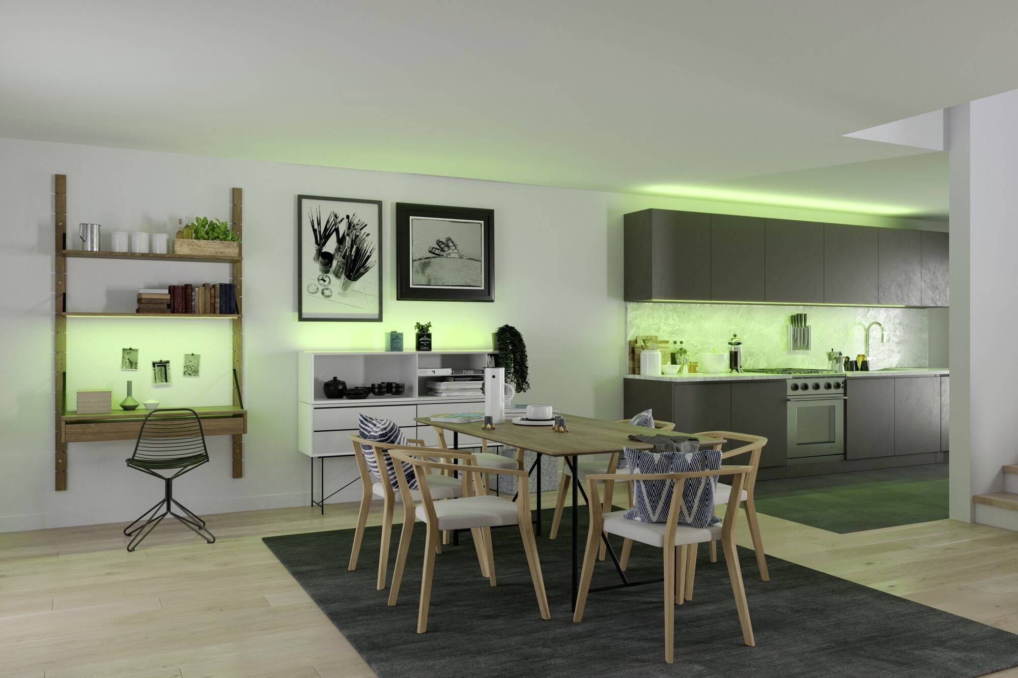 Esszimmer mit Holztisch und Stühlen, dahinter eine moderne Küche mit grüner LED-Beleuchtung und minimalistischen Regalen.