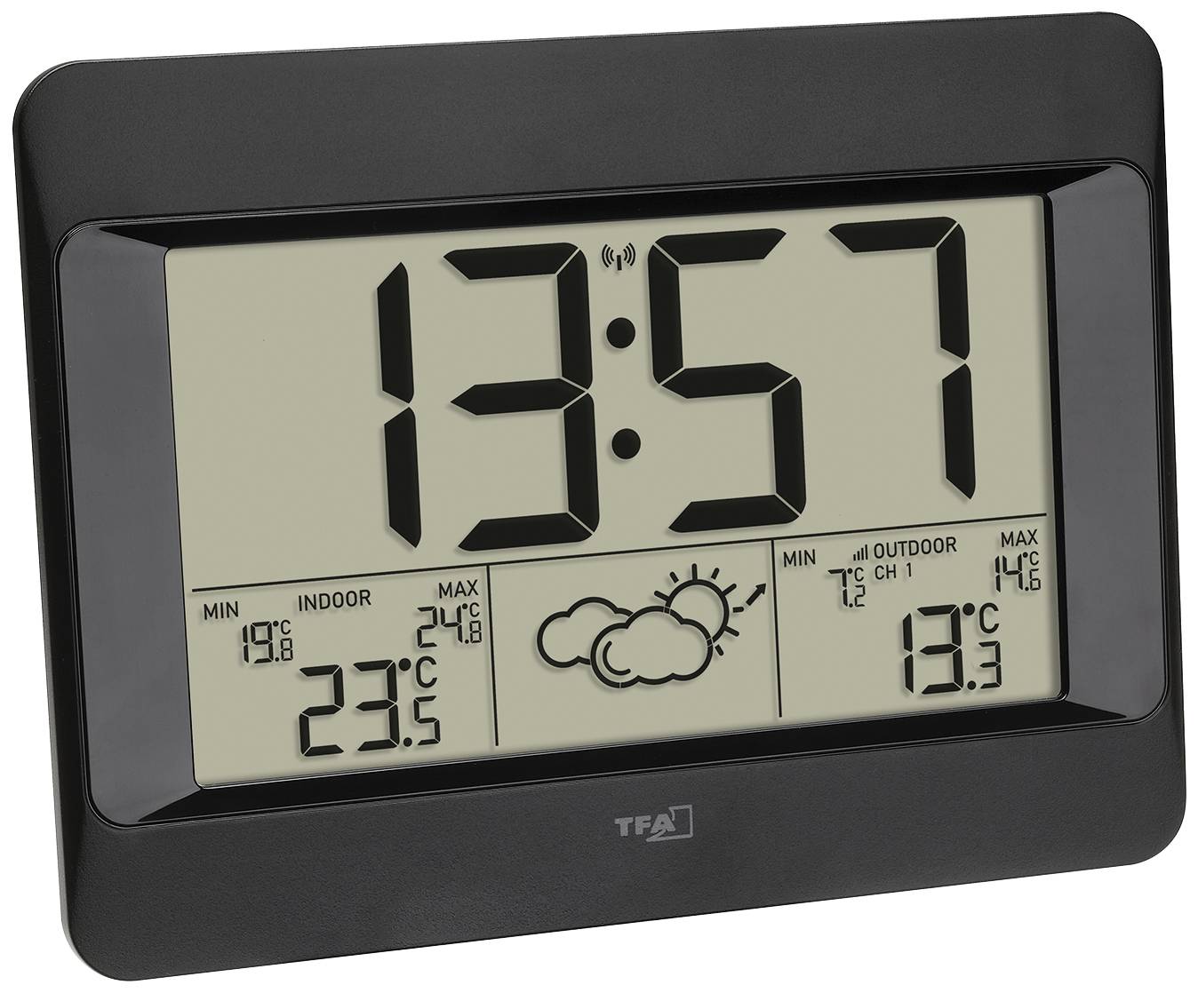 Digitale Uhr mit großem Display zeigt die Uhrzeit 13:57 und Wetterinformationen. Innen- und Außentemperaturen sowie Wetterzustand angezeigt.