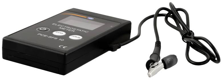 Tragbares elektronisches Gerät mit Bildschirm und Bedientasten, links ein angebrachter Sensor mit Krokodilklemme.