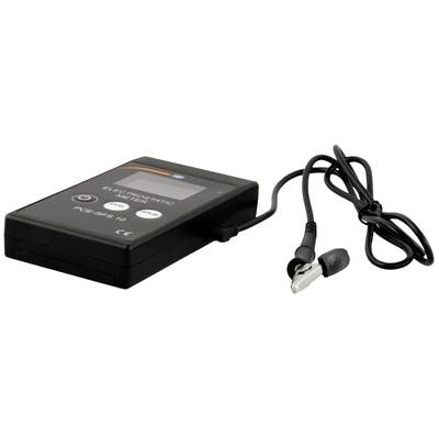 Tragbares elektronisches Gerät mit Bildschirm und Bedientasten, links ein angebrachter Sensor mit Krokodilklemme.