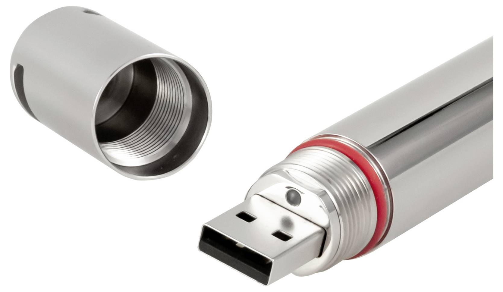 Nahaufnahme eines USB-Sticks, wobei die Metallkappe entfernt ist und der Anschluss freigelegt wird.