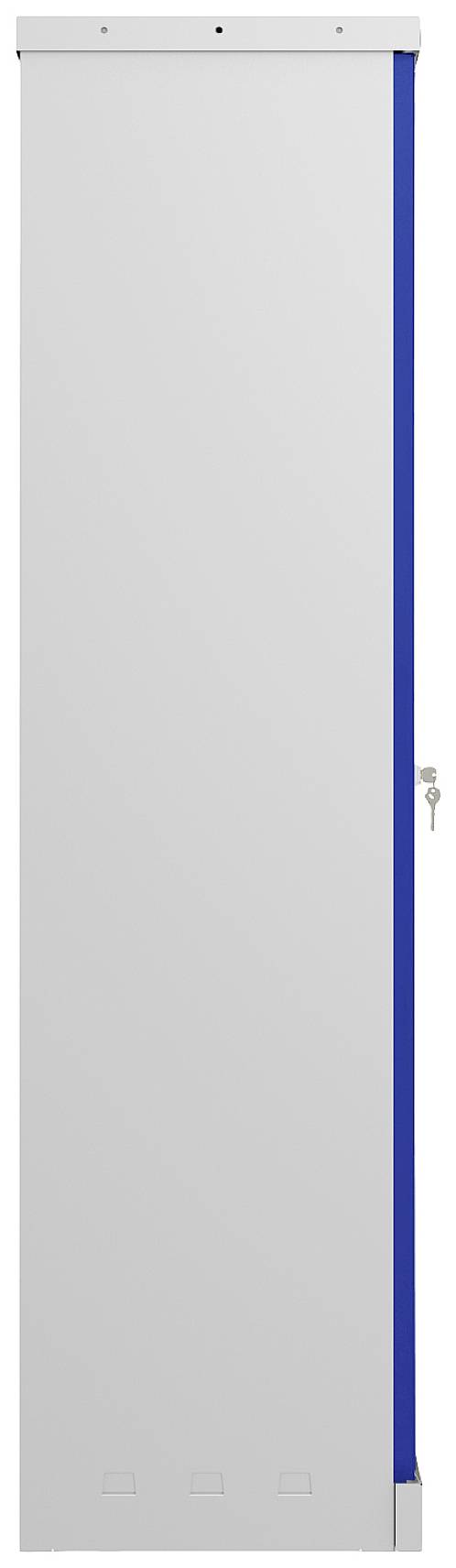 Langer weißer Schrank mit blauer Tür an der rechten Seite. Die Tür ist verschlossen und hat einen Schließmechanismus mit Schlüssel.