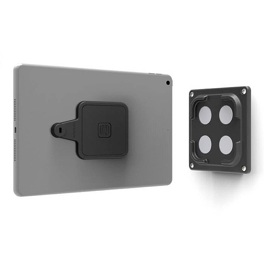 Rückseite eines Tablets mit einer magnetischen Halterung und abnehmbarem, quadratischem Modul mit vier runden Magnetpunkten.