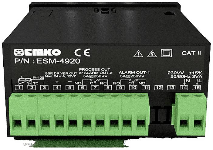 Ein schwarzes Emko ESM-4920 Gerät mit grünen Klemmen für den Anschluss. Es zeigt technische Spezifikationen und Anschlüsse an.